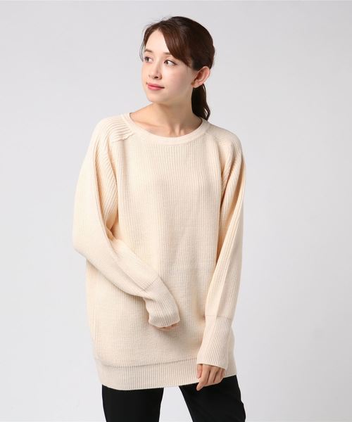 And A（アンドエー）の「And A アンドエー / クルーネック オーバーサイズニット あぜ編みセーター（ニット/セーター・レディース・ネイビー/ブラウン/アイボリー・FREE）」の6枚目の写真