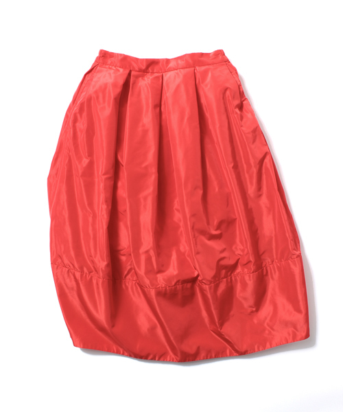 Ray BEAMS(レイビームス)の「Ray BEAMS / タックボリューム コクーンスカート(スカート・レディース・ブラック/レッド・0/1)」の3枚目の写真