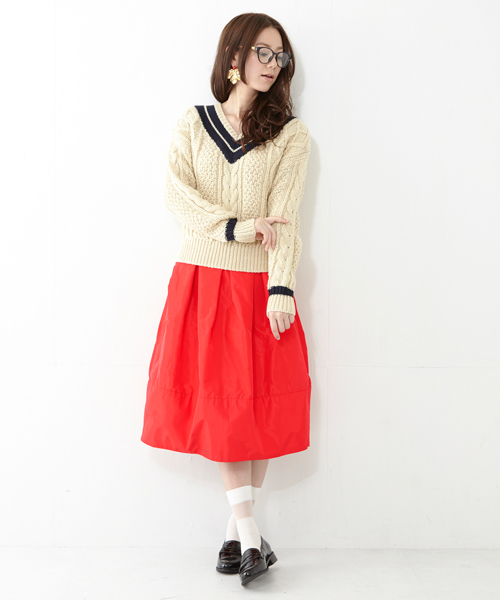 Ray BEAMS(レイビームス)の「Ray BEAMS / タックボリューム コクーンスカート(スカート・レディース・ブラック/レッド・0/1)」の15枚目の写真