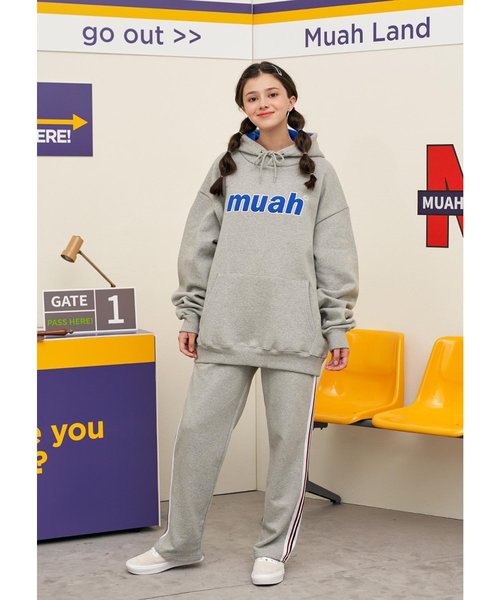 muahmuah(ムーアムーア)の「コンビカラーロゴプルオーバーパーカー/フーディー(パーカー・レディース・ブラック/アイボリー/グレー/ピンク・FREE)」の14枚目の写真