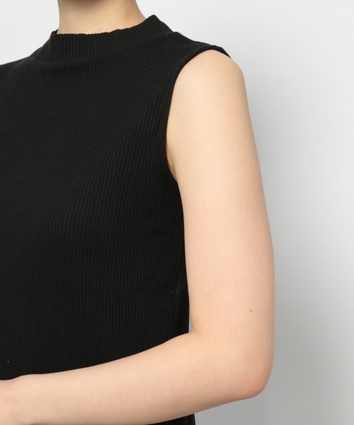 PAGEBOY(ページボーイ)の「ハイネックリブノースリ(Tシャツ/カットソー・レディース・サックスブルー/ホワイト系その他/ブラック/オフホワイト・FREE)」の9枚目の写真