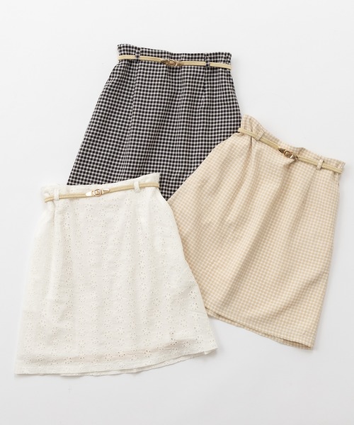 one after another NICE CLAUP（ワンアフターアナザーナイスクラップ）の「【Web限定】ベルト付き台形ミニスカート（スカート・レディース・ブラック/ベージュ/オフホワイト・FREE）」の9枚目の写真