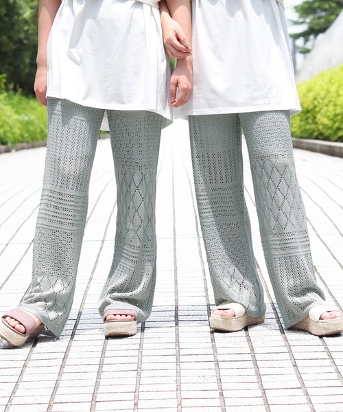 PairPair（ペアペア）の「透かし編みニットパンツ（その他パンツ・レディース・ブルーグレー/オフホワイト・FREE）」の2枚目の写真