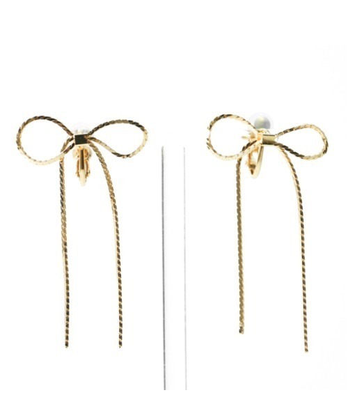 flower(フラワー)の「スウィングリボンイヤリング(イヤリング・レディース・ゴールド・FREE)」の2枚目の写真