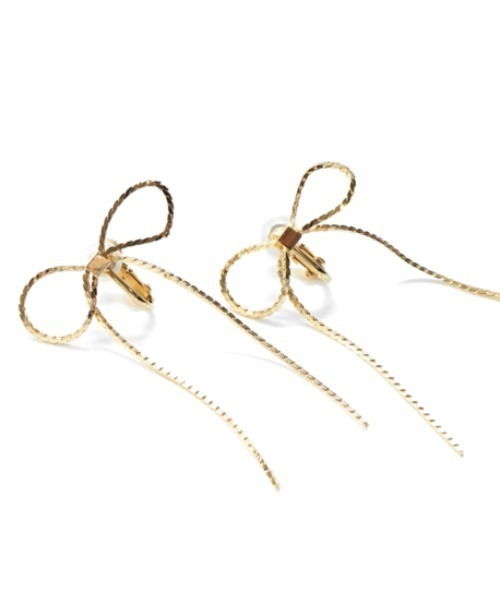 flower(フラワー)の「スウィングリボンイヤリング(イヤリング・レディース・ゴールド・FREE)」の4枚目の写真