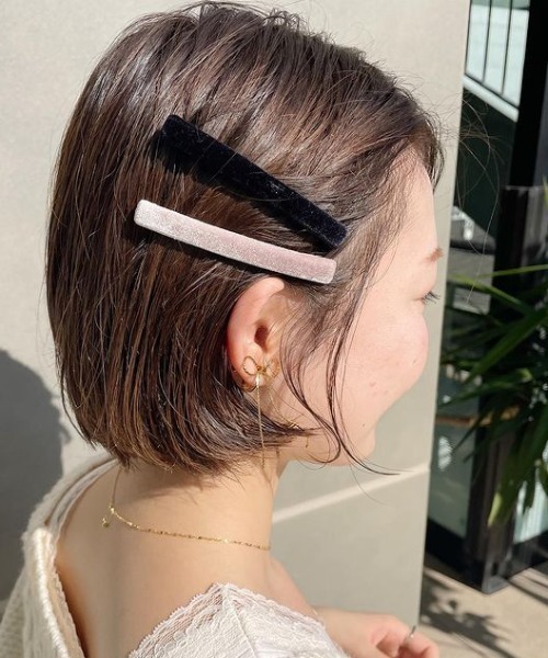 flower(フラワー)の「スウィングリボンイヤリング(イヤリング・レディース・ゴールド・FREE)」の6枚目の写真