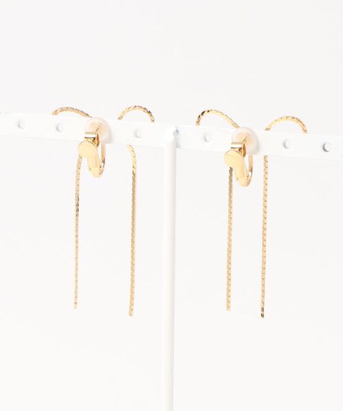 flower(フラワー)の「スウィングリボンイヤリング(イヤリング・レディース・ゴールド・FREE)」の9枚目の写真