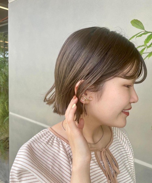 flower(フラワー)の「スウィングリボンイヤリング(イヤリング・レディース・ゴールド・FREE)」の12枚目の写真