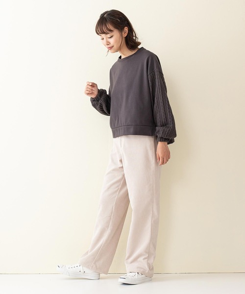 INNOCENT BLUE（イノセントブルー）の「【innocent blue/イノセントブルー】異素材　袖ボリュームプルオーバー 袖ケーブル編み 前後差　サイドスリット（Tシャツ/カットソー・レディース・アイボリー/ブラウン/ライトベージュ/グリーン/ブラック・MEDIUM）」の6枚目の写真