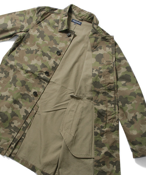 URBAN RESEARCH（アーバンリサーチ）の「UR コットンウェザーミドル丈コート（ステンカラーコート・メンズ・カモフラージュ・LARGE/MEDIUM）」の9枚目の写真