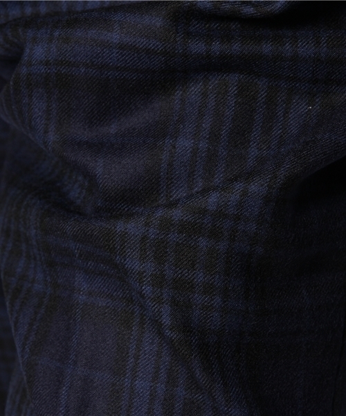 EDIFICE（エディフィス）の「【UOMO12月号掲載】サキソニープレイドスラックス（スラックス・メンズ・ブラック/ブラック系その他/グリーン/ネイビー・46/50/48/44/42）」の7枚目の写真