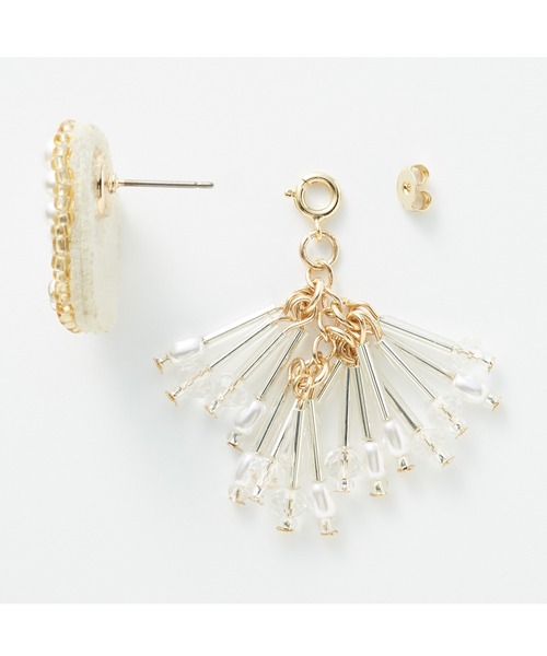 IEDIT（イディット）の「ＩＥＤＩＴ　手仕事の美しさをまとう２－ＷＡＹビーズ刺しゅうイヤアクセサリー（ピアス（両耳用）・レディース・ホワイト系その他/ブラウン系その他・1/2）」の4枚目の写真