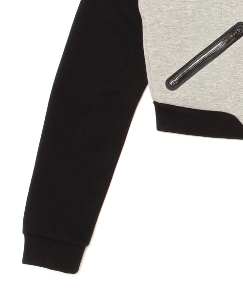 NIKE(ナイキ)の「NIKE / テック フリース 3mm ボマージャケット (スウェット・レディース・グレー/ブラック・ONE SIZE)」の16枚目の写真