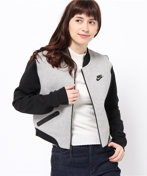 NIKE(ナイキ)の「NIKE / テック フリース 3mm ボマージャケット (スウェット・レディース・グレー/ブラック・ONE SIZE)」の6枚目の写真