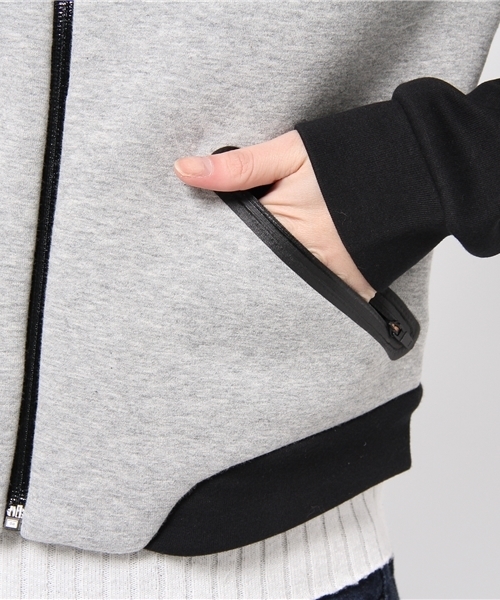 NIKE(ナイキ)の「NIKE / テック フリース 3mm ボマージャケット (スウェット・レディース・グレー/ブラック・ONE SIZE)」の9枚目の写真
