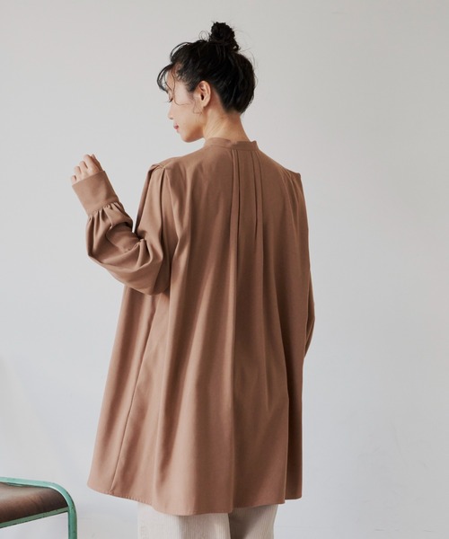 MERLOT（メルロー）の「ピンタックチュニックブラウス（シャツ/ブラウス・レディース・アイボリー/ブラック/モカ/マスタード・FREE）」の12枚目の写真