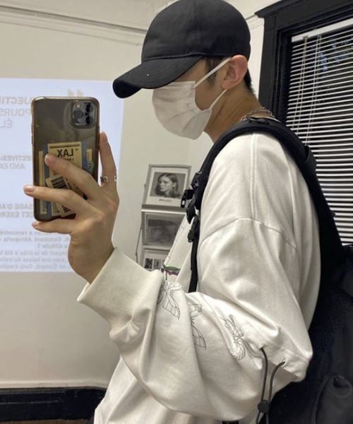 WESTBOY（ウエストボーイ）の「【WB ORIGINALS】Butterfly Printed Long-sleeve T-shirt（Tシャツ/カットソー・メンズ・ホワイト/ブラック・M/L/XL）」の5枚目の写真