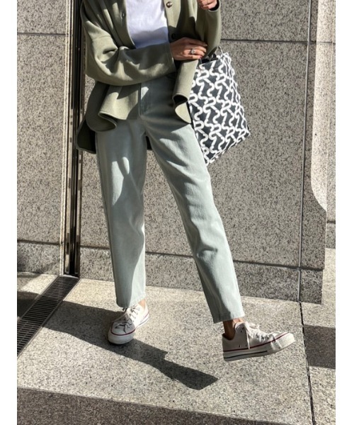 ulu(ウル)の「original Curved denim pants(その他パンツ・レディース・ブラック/ホワイト/ミント・FREE)」の9枚目の写真