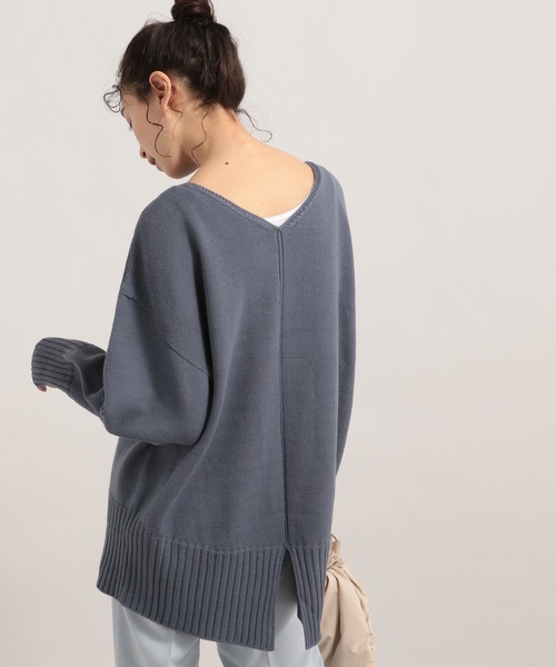 LE FOYER(ルフォワイエ)の「バルキーCACバックスリット(ニット/セーター・レディース・ダークブルー/ピンク/オフホワイト・38)」の2枚目の写真