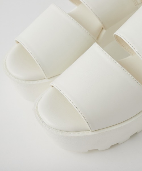 one after another NICE CLAUP（ワンアフターアナザーナイスクラップ）の「ヒールアップ厚底サンダル（サンダル・レディース・ホワイト/ブラック・SMALL/MEDIUM/LARGE）」の13枚目の写真