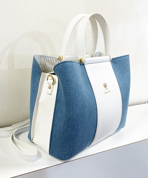 LITTLE ACCESSORIES(リトルアクセサリーズ)の「2色カラーの上品な2WAYハンドバッグ(ショルダーバッグ・レディース・ブラック/ピンク/ブルー/グレイッシュベージュ/ネイビー・フリー)」の7枚目の写真