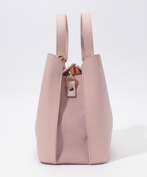 LITTLE ACCESSORIES(リトルアクセサリーズ)の「2色カラーの上品な2WAYハンドバッグ(ショルダーバッグ・レディース・ブラック/ピンク/ブルー/グレイッシュベージュ/ネイビー・フリー)」の15枚目の写真