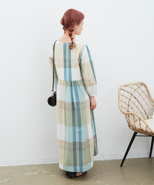 MERLOT(メルロー)の「2wayシースルーチェックワンピース(ワンピース・レディース・レッド/グリーン/ベージュ・FREE)」の17枚目の写真