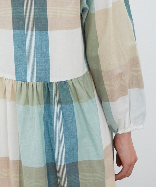 MERLOT(メルロー)の「2wayシースルーチェックワンピース(ワンピース・レディース・レッド/グリーン/ベージュ・FREE)」の20枚目の写真