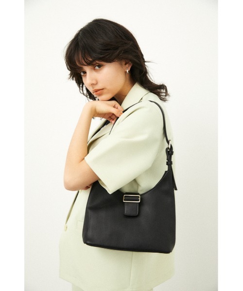 LAGUA GEM（ラグアジェム）の「BELTED ONEHANDLE BAG（ショルダーバッグ・レディース・ブラック/ライム・FREE）」の15枚目の写真