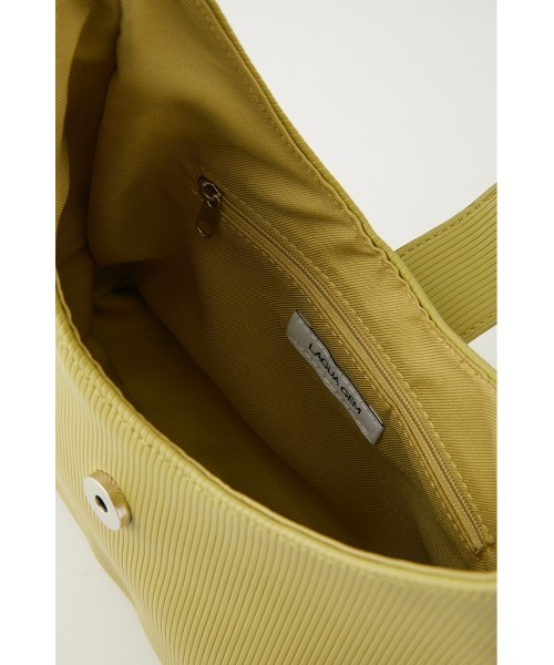 LAGUA GEM（ラグアジェム）の「BELTED ONEHANDLE BAG（ショルダーバッグ・レディース・ブラック/ライム・FREE）」の11枚目の写真