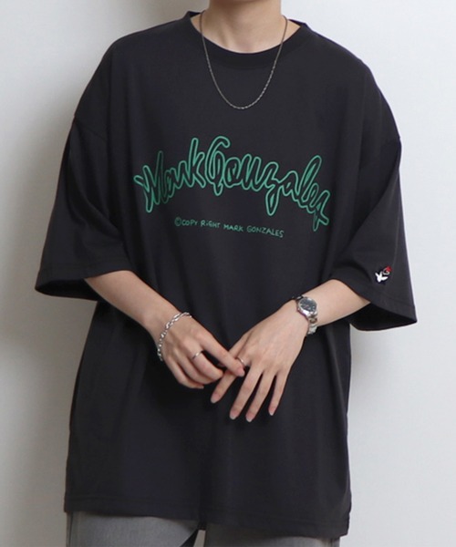 Mark Gonzales（マーク・ゴンザレス）の「【入荷禁止】Mark半T 23SS（Tシャツ/カットソー・メンズ・ホワイト/ブラック系その他/ホワイト系その他2/ホワイト系その他/ブラック/ピンク系その他2/グレー系その他2/グリーン/グリーン系その他2/ミント/ブルー系その他/サックスブルー/ホワイト系その他3/ブラック系その他3/グリーン系その他3/ブルー系その他3/ライトグレー/ベージュ/ネイビー/チャコールグレー/グレイッシュブルー/杢グレー/ブルー系その他4/ブラック系その他2/ブラック系その他4/グリーン系その他/ベージュ系その他3/ベージュ系その他2/ホワイト系その他4・M/L/XL）」の12枚目の写真