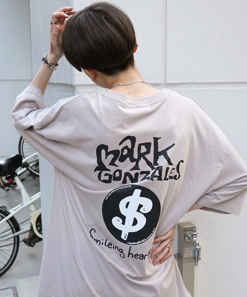 Mark Gonzales（マーク・ゴンザレス）の「【入荷禁止】Mark半T 23SS（Tシャツ/カットソー・メンズ・ホワイト/ブラック系その他/ホワイト系その他2/ホワイト系その他/ブラック/ピンク系その他2/グレー系その他2/グリーン/グリーン系その他2/ミント/ブルー系その他/サックスブルー/ホワイト系その他3/ブラック系その他3/グリーン系その他3/ブルー系その他3/ライトグレー/ベージュ/ネイビー/チャコールグレー/グレイッシュブルー/杢グレー/ブルー系その他4/ブラック系その他2/ブラック系その他4/グリーン系その他/ベージュ系その他3/ベージュ系その他2/ホワイト系その他4・M/L/XL）」の18枚目の写真