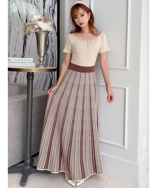 RESEXXY（リゼクシー）の「オフショルデザインニットワンピース（ワンピース・レディース・ブラック/ベージュ/モカ・FREE）」の13枚目の写真