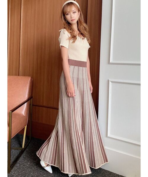 RESEXXY（リゼクシー）の「オフショルデザインニットワンピース（ワンピース・レディース・ブラック/ベージュ/モカ・FREE）」の10枚目の写真