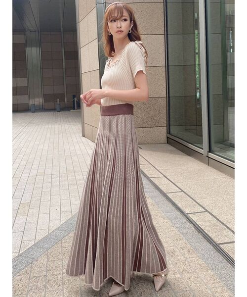 RESEXXY（リゼクシー）の「オフショルデザインニットワンピース（ワンピース・レディース・ブラック/ベージュ/モカ・FREE）」の16枚目の写真