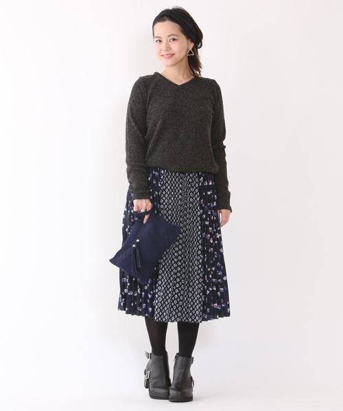 mystic（ミスティック）の「起毛リブVネックプルオーバー（ニット/セーター・レディース・チャコールグレー/オフホワイト/ピンク/グレー・ﾌﾘ-）」の12枚目の写真