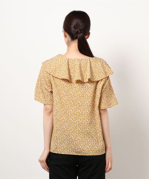 ehka sopo（エヘカソポ）の「小花柄ラッフル衿ブラウス（シャツ/ブラウス・レディース・イエロー/グリーン/ブラック・ﾌﾘ-）」の4枚目の写真