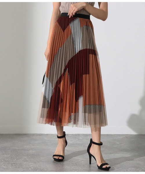 Alluge（アルージュ）の「パッチワークプリントプリーツスカート（スカート・レディース・ブルー/オレンジ・FREE）」の2枚目の写真