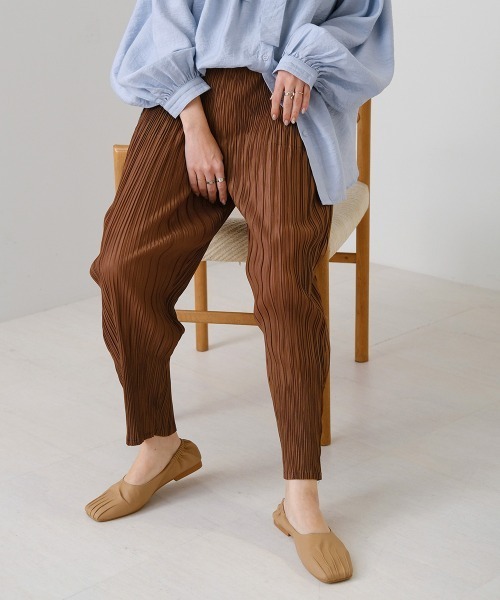 Bab（バブ）の「【WEB限定】プリーツジョガーパンツ（その他パンツ・レディース・ブラウン/キャメル/グレー/パープル/カーキ・FREE）」の2枚目の写真
