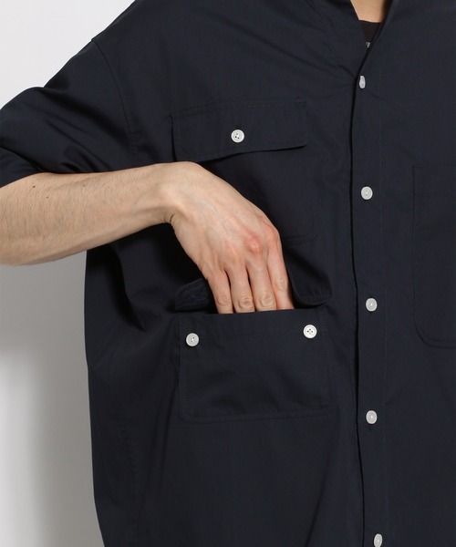 niko and...(ニコアンド)の「アシメトリーワーク半袖シャツ(シャツ/ブラウス・メンズ・ホワイト/ネイビー/ブルー・MEDIUM/LARGE)」の15枚目の写真