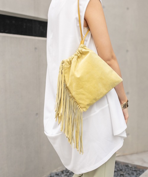 CAPRICIEUX LE'MAGE（カプリシューレマージュ）の「スエードフリンジ巾着バッグ（ショルダーバッグ・レディース・ピンク/ブルー/イエロー/ベージュ・FREE）」の12枚目の写真