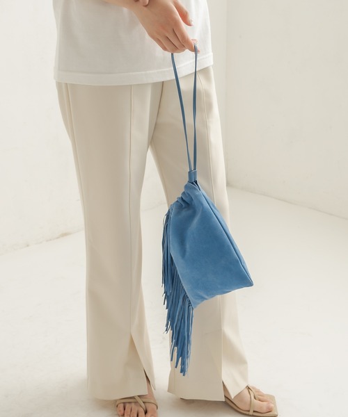 CAPRICIEUX LE'MAGE（カプリシューレマージュ）の「スエードフリンジ巾着バッグ（ショルダーバッグ・レディース・ピンク/ブルー/イエロー/ベージュ・FREE）」の9枚目の写真