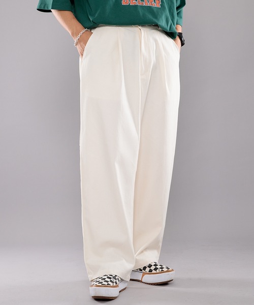 kutir（クティール）の「ワイドタックチノパンツ（チノパンツ・メンズ・ライトブルー/オフホワイト/オレンジ/グリーン・SMALL/MEDIUM/LARGE）」の2枚目の写真