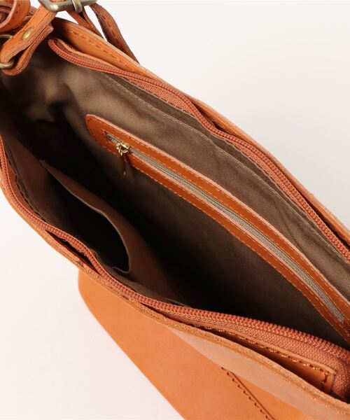 fes（フェス）の「fes/フェス カウレザー 2wayバッグ（ハンドバッグ・レディース・ブラウン・FREE）」の2枚目の写真