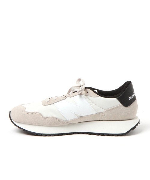 NEW BALANCE(ニューバランス)の「【New Balance(ニューバランス)】MS237(スニーカー・メンズ・アイボリー・26.5/27.5)」の2枚目の写真