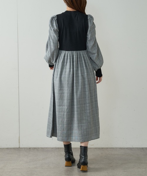 natural couture(ナチュラルクチュール)の「【WEB限定】袖コンドッキングワンピース(ワンピース・レディース・ブラック/その他1/グレイッシュベージュ・FREE)」の8枚目の写真