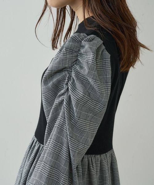 natural couture(ナチュラルクチュール)の「【WEB限定】袖コンドッキングワンピース(ワンピース・レディース・ブラック/その他1/グレイッシュベージュ・FREE)」の17枚目の写真