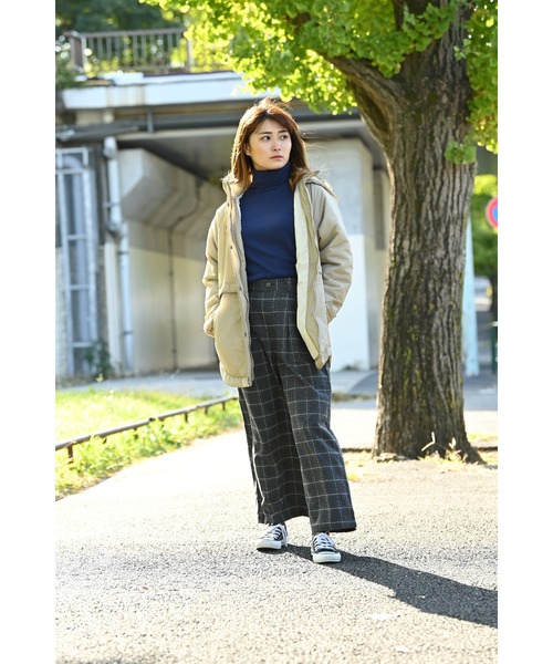 NAVY（ネイビー）の「洗えるニット カシミヤタッチ タートルネックセーター（ニット/セーター・レディース・チャコール/ブラック/ネイビー/ベージュ/ホワイト・M/L）」の12枚目の写真