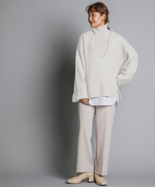 Emma Taylor（エマテイラー）の「4WAYスヌード付きディープVネックニット（ニット/セーター・レディース・ブラック/ベージュ/オフホワイト・FREE）」の9枚目の写真