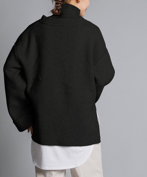 Emma Taylor（エマテイラー）の「4WAYスヌード付きディープVネックニット（ニット/セーター・レディース・ブラック/ベージュ/オフホワイト・FREE）」の12枚目の写真